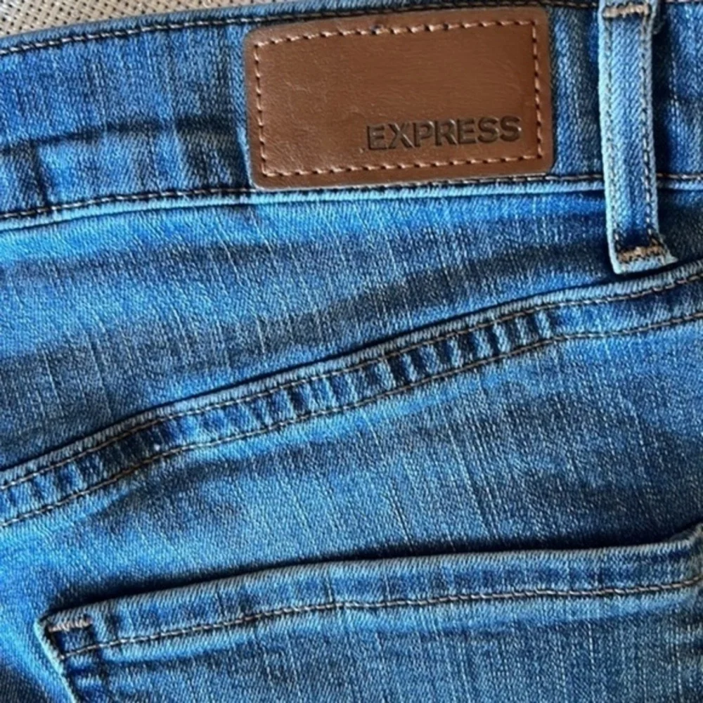 EXPRESS JEANS 👖 SUPER High rise , ankle fit, SIZE8R